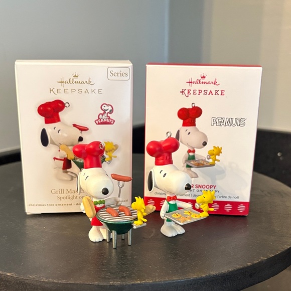 *2 Hallmark Snoopy Ornaments: Grill Master & Baker Snoopy Christmas Holiday Kids - Picture 2 of 8